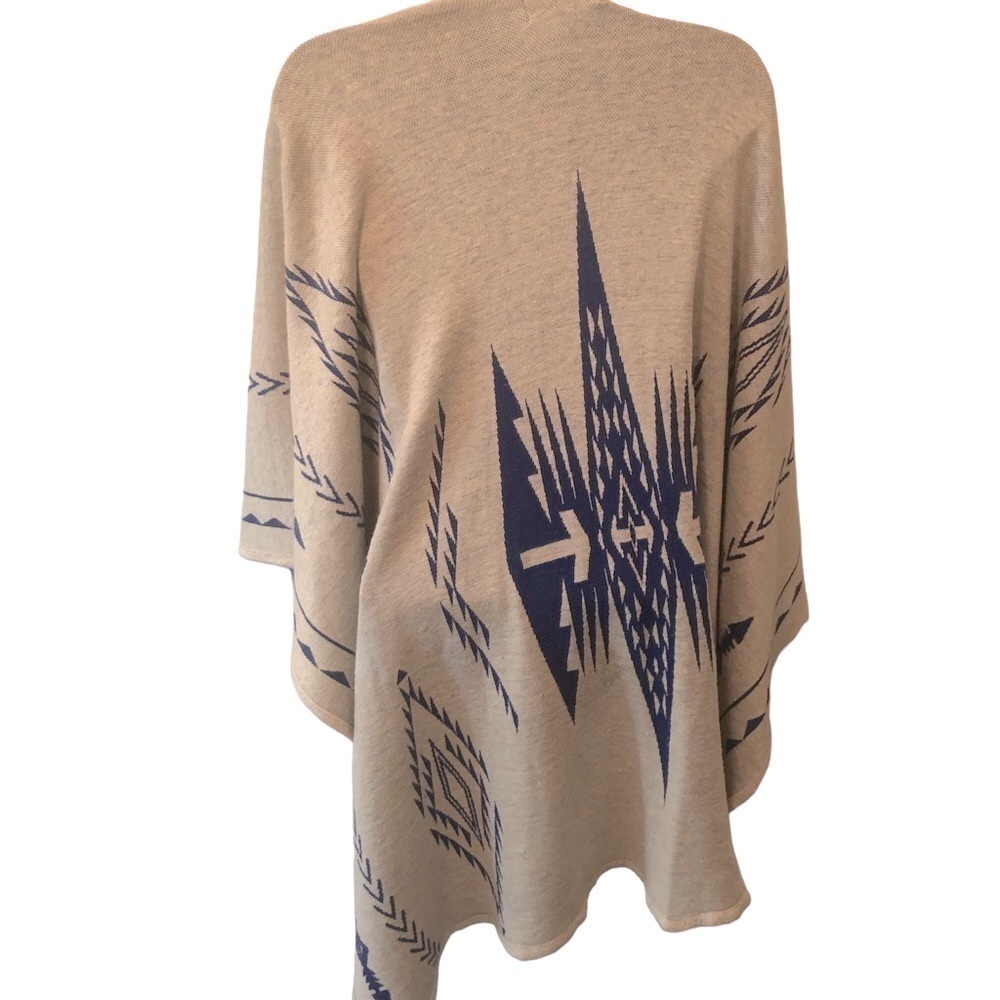 FRANCESCA’S Mesquite Ruana Wrap Sweater Shawl Poncho OS Gray Blue Style #4455
